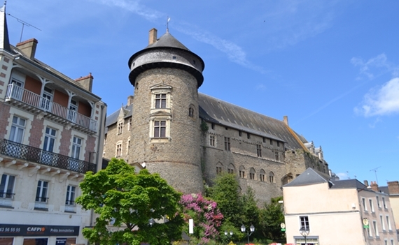 150530 Laval kasteel