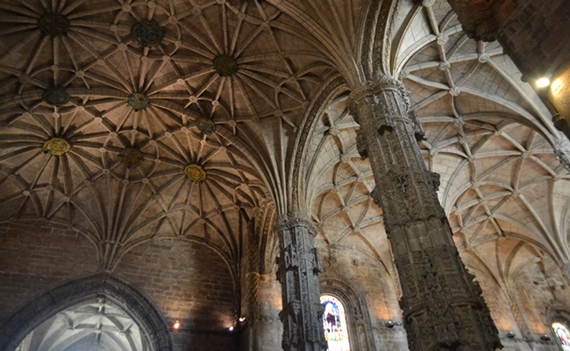 In de kerk van de Mosteiro