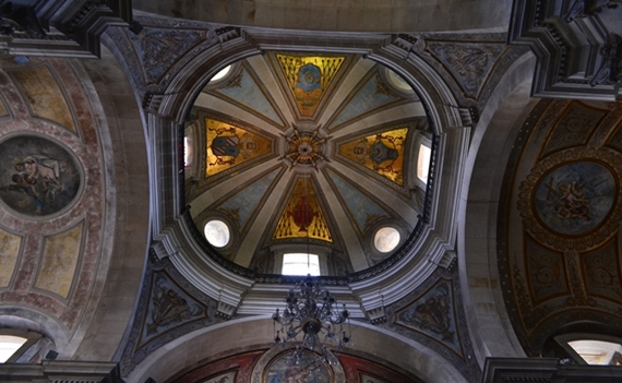 het plafond van deze kerk