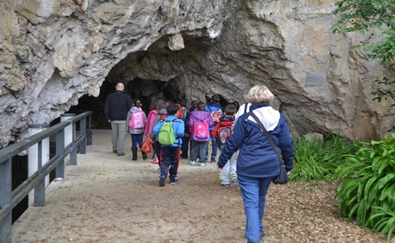 bezoek aan de grot