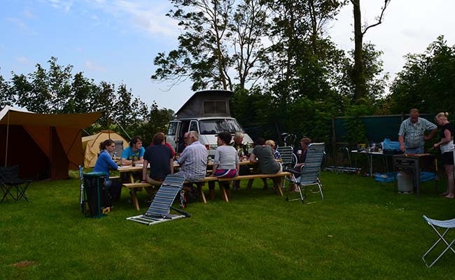 De barbecue in volle gang